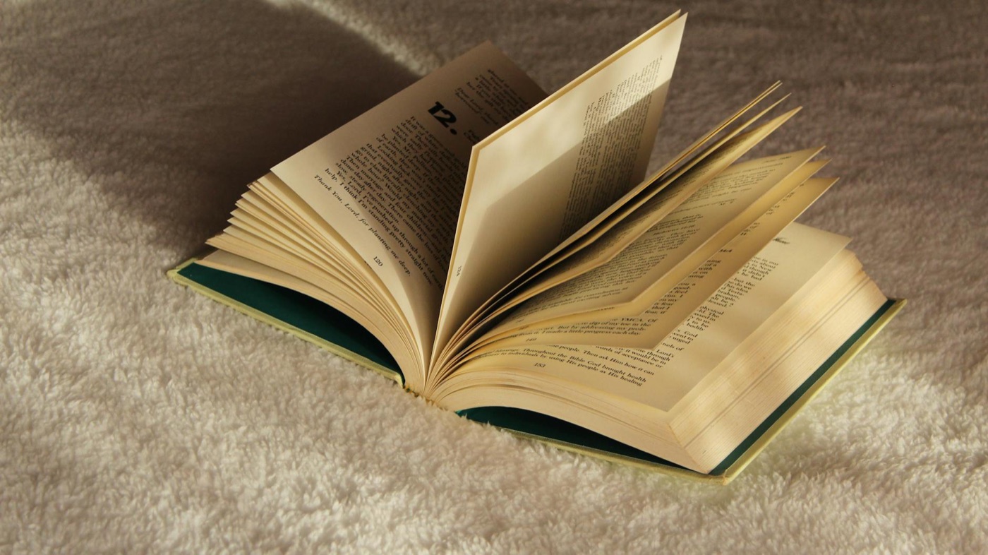 Comment structurer un livre de souvenirs en chapitres